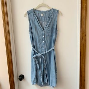 Gap size M sleeveless shirt dress